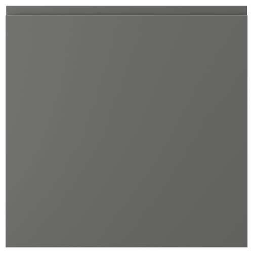 En mörkgrå, fyrkantig VOXTORP skåpsdörr med en slät, minimalistisk design och integrerade handtag.