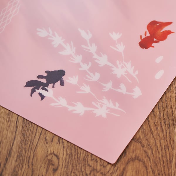 FÖSSTA Place mat, goldfish, 45x35 cm