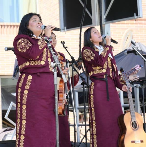 Celebrating Dia de los Muertos with Mariachi!