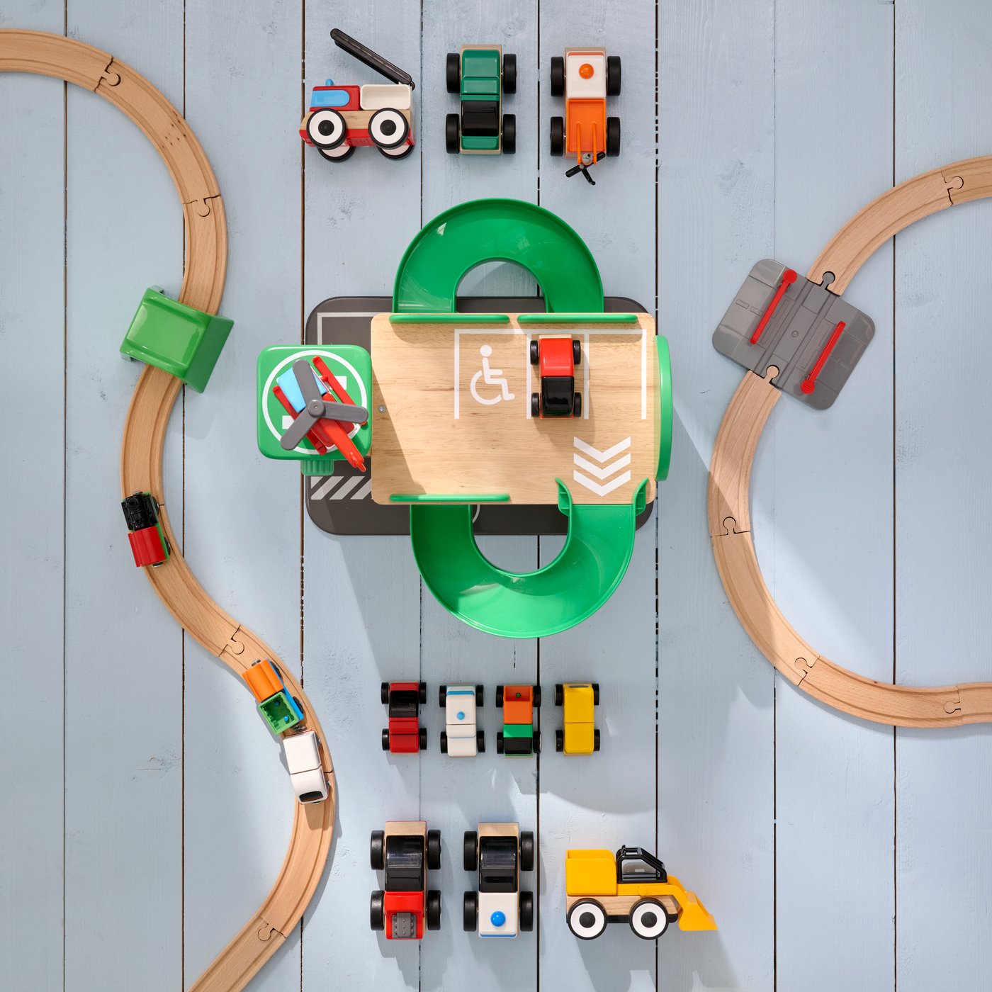 Overhead view of toy railway tracks and vehicles from the LILLEBO series.