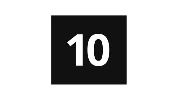 10 в чорному квадраті