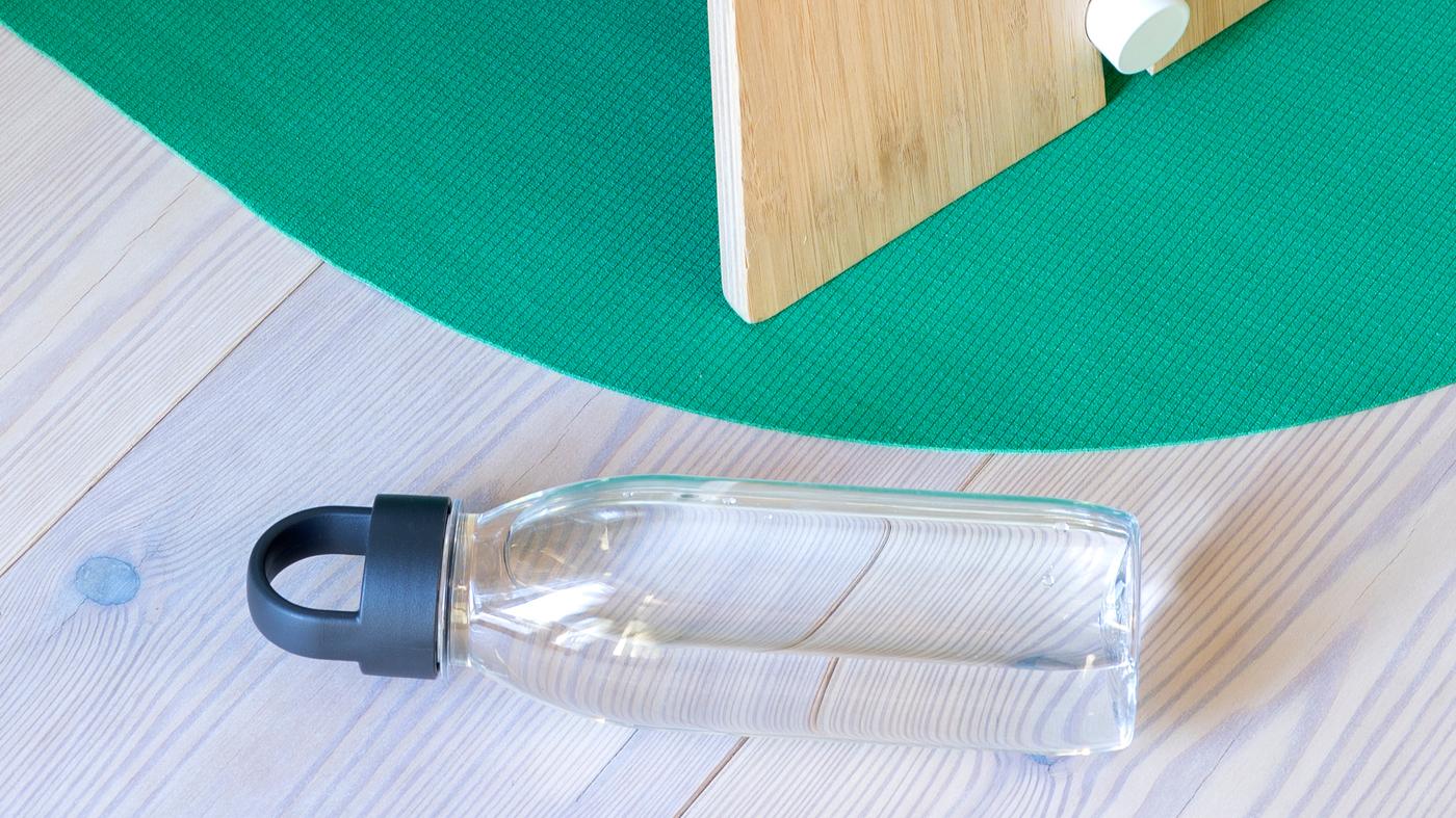 See all water bottles & travel mugs