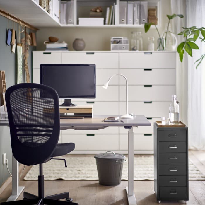 A black FLINTAN office chair