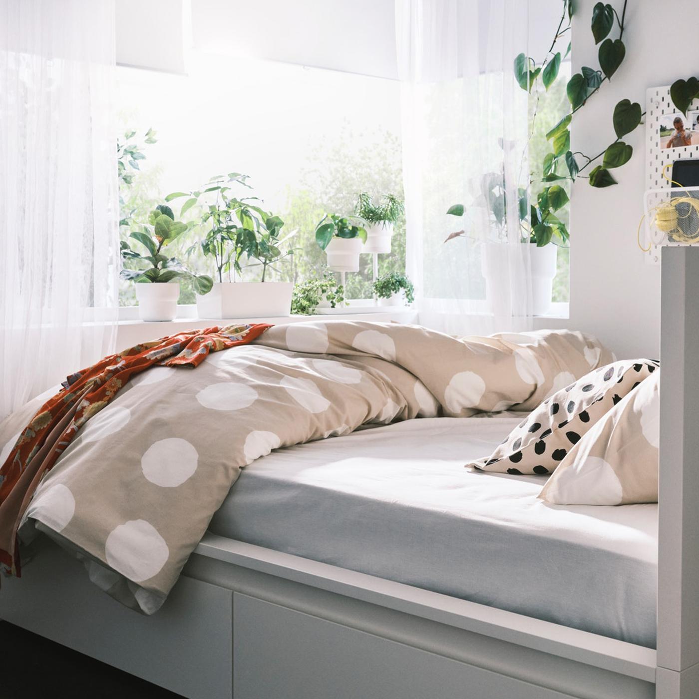 A feel-good modern bedroom where dreams are hatched