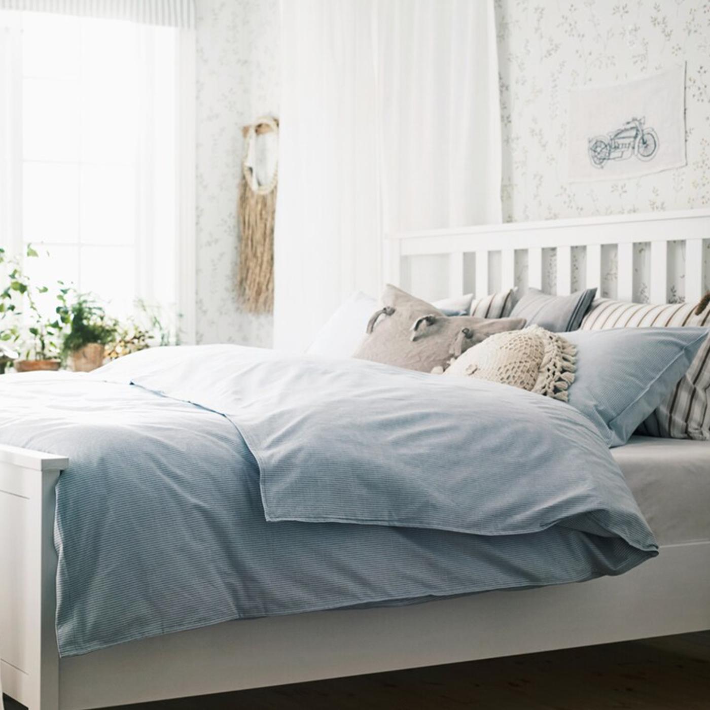 A light, airy bedroom that’s an oasis of calm