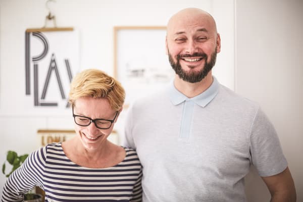 A portrait of Anikó and Robert.