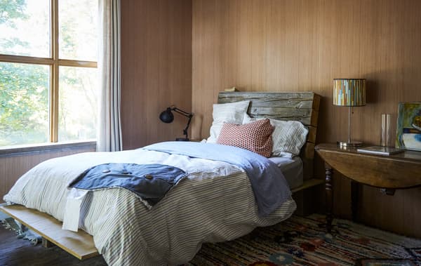 A simple bedroom.