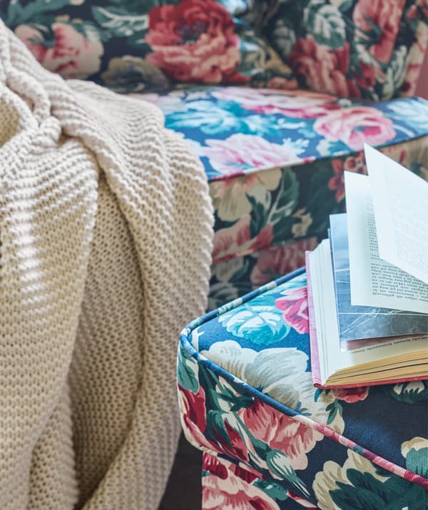Add soft details in neutral colours, such as a simple IKEA INGABRITTA throw.