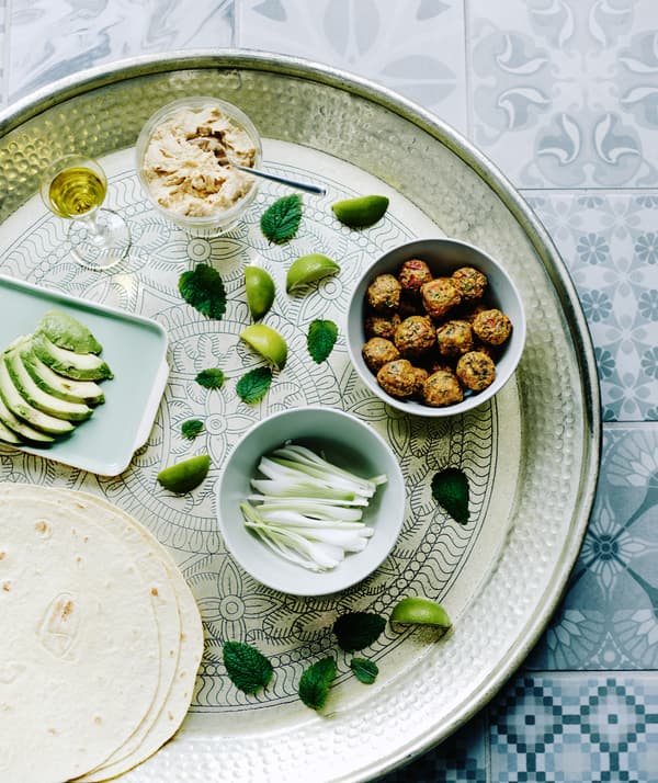 Adoptez le style street food avec des wraps à faire soi-même.