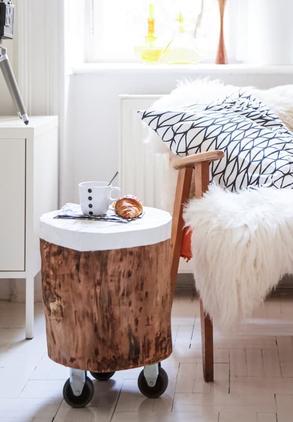 Anikó a utilisé une chute de bois pour réaliser une table d'appoint.