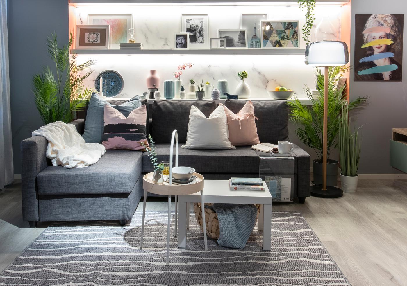 Arrange your lounge to be ready for welcoming guests