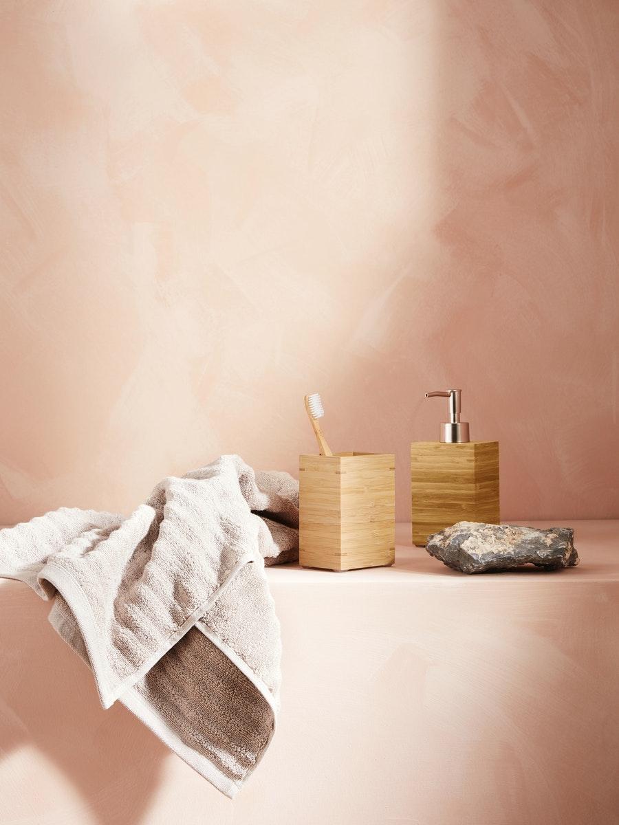 Bathroom organisers
