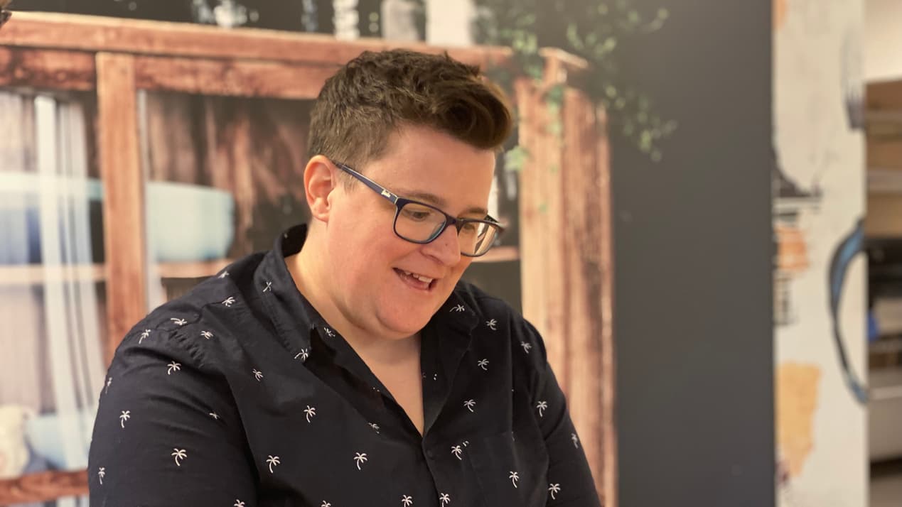 Bild på Alison Walker, en IKEA medarbetare.