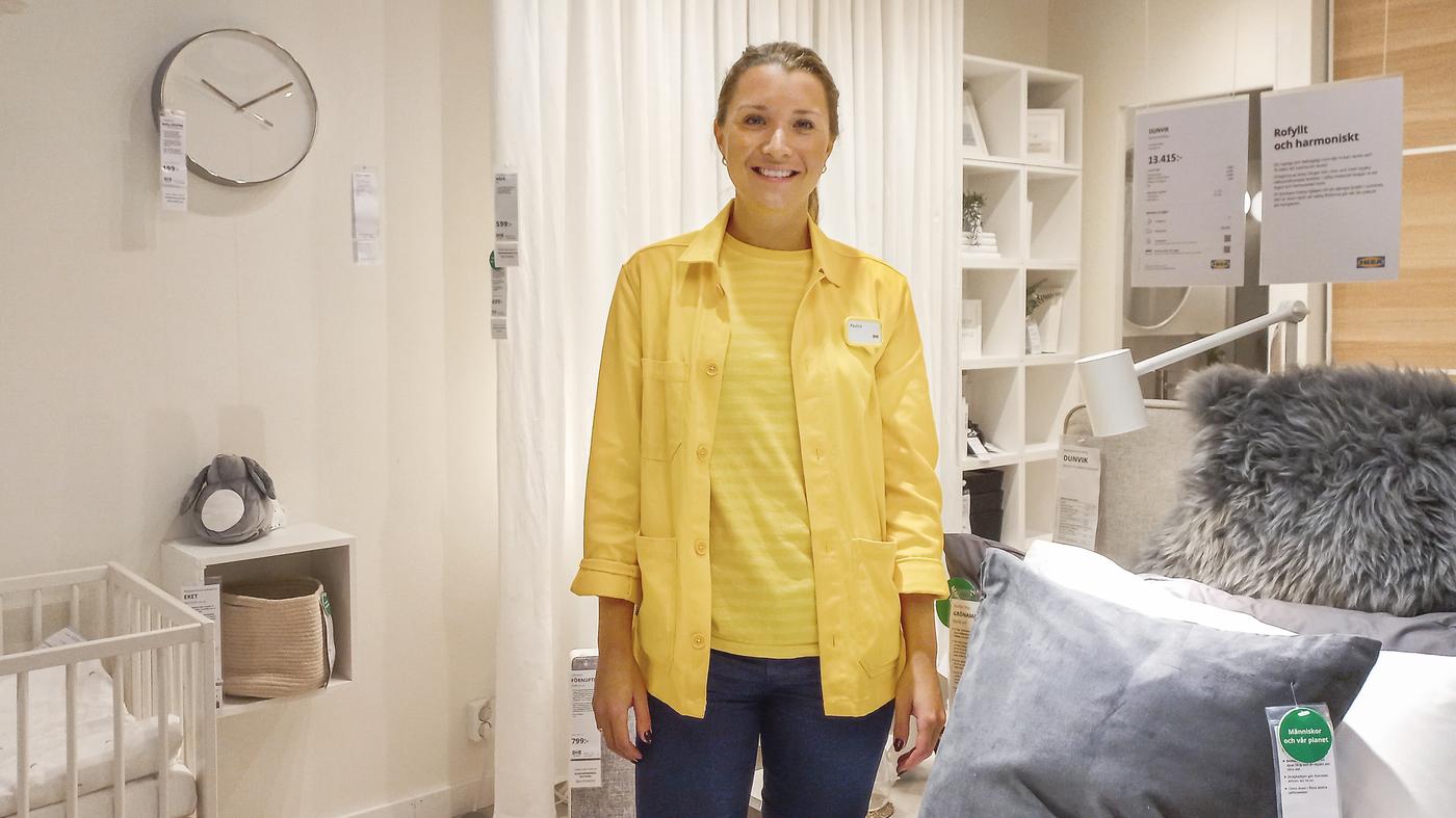 Bild på Paulina Rejström i IKEA uniform