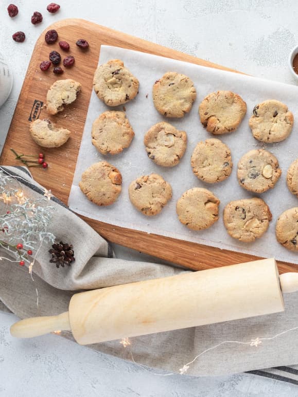 Biscotti al cioccolato bianco e macadamia.