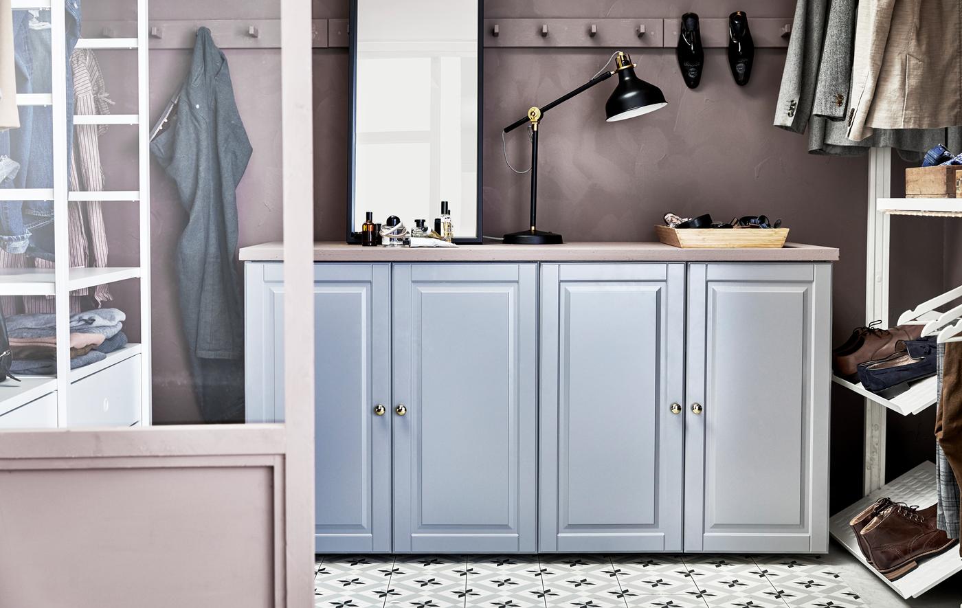 Caissons de cuisine METOD dans un dressing