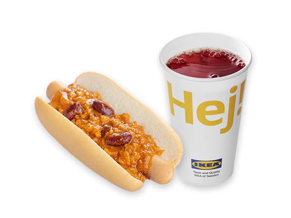 Chicken Sausage Bun with Minced Chicken Chilli Con Carne And Cold Drink