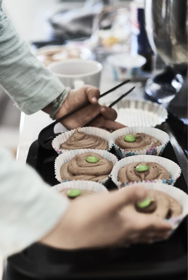 Choisissez des ustensiles de cuisine conçus pour les enfants.