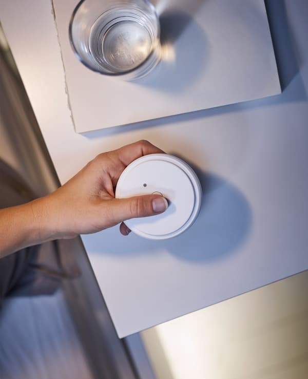 Choose a lighting solution that makes life with kids easier. Attach IKEA OMLOPP LED worktop lighting underneath your bedframe. Switch it on with ANSLUTA remote control, just push the button.