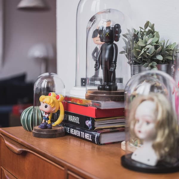 Cloche en verre avec socle  HÄRLIGA