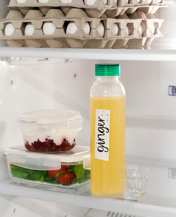 Close-up of packed breakfast and lunch.