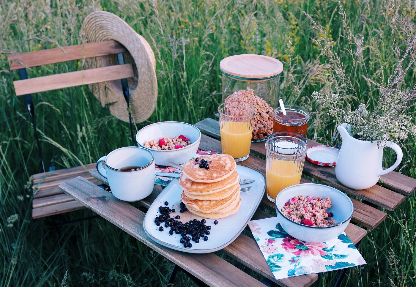 Crea la tua perfetta colazione estiva nella natura