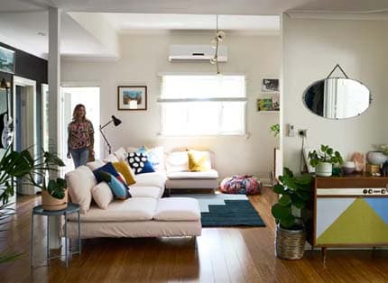 create-a-cosy-family-living-room-with-a-pale-pink-soederhamn-corner-sofa