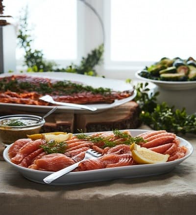 Cured salmon with gin “Gingravad lax”