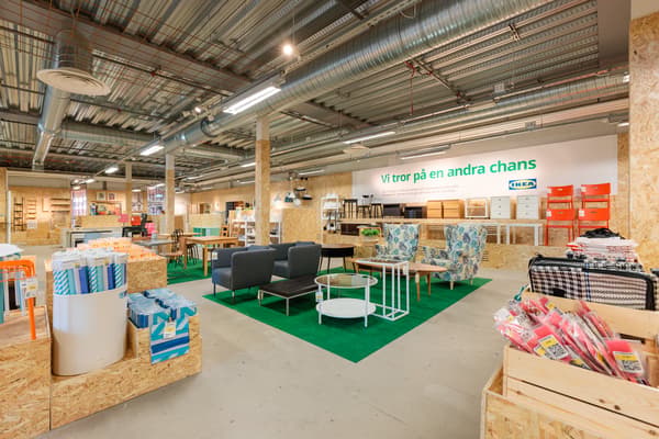 En bild på IKEAs Second hand butik i Eskilstuna.