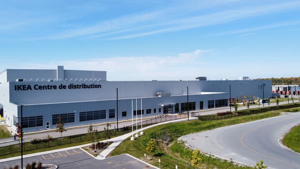 Établissement de traitement central des commandes, Beauharnois, Québec