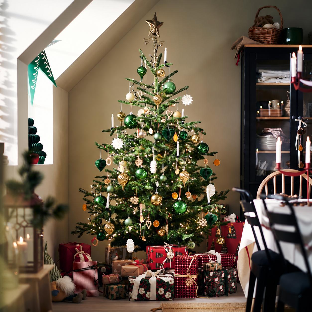 green & gold tree