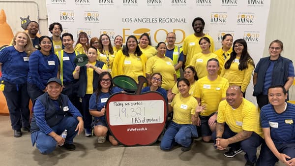 Group of IKEA coworkers posing for a photo