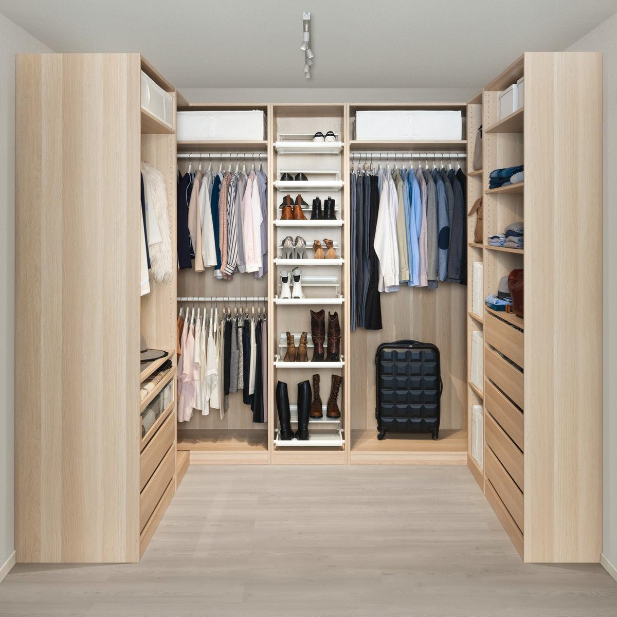 Guides and tools to help you plan and buy furniture.
