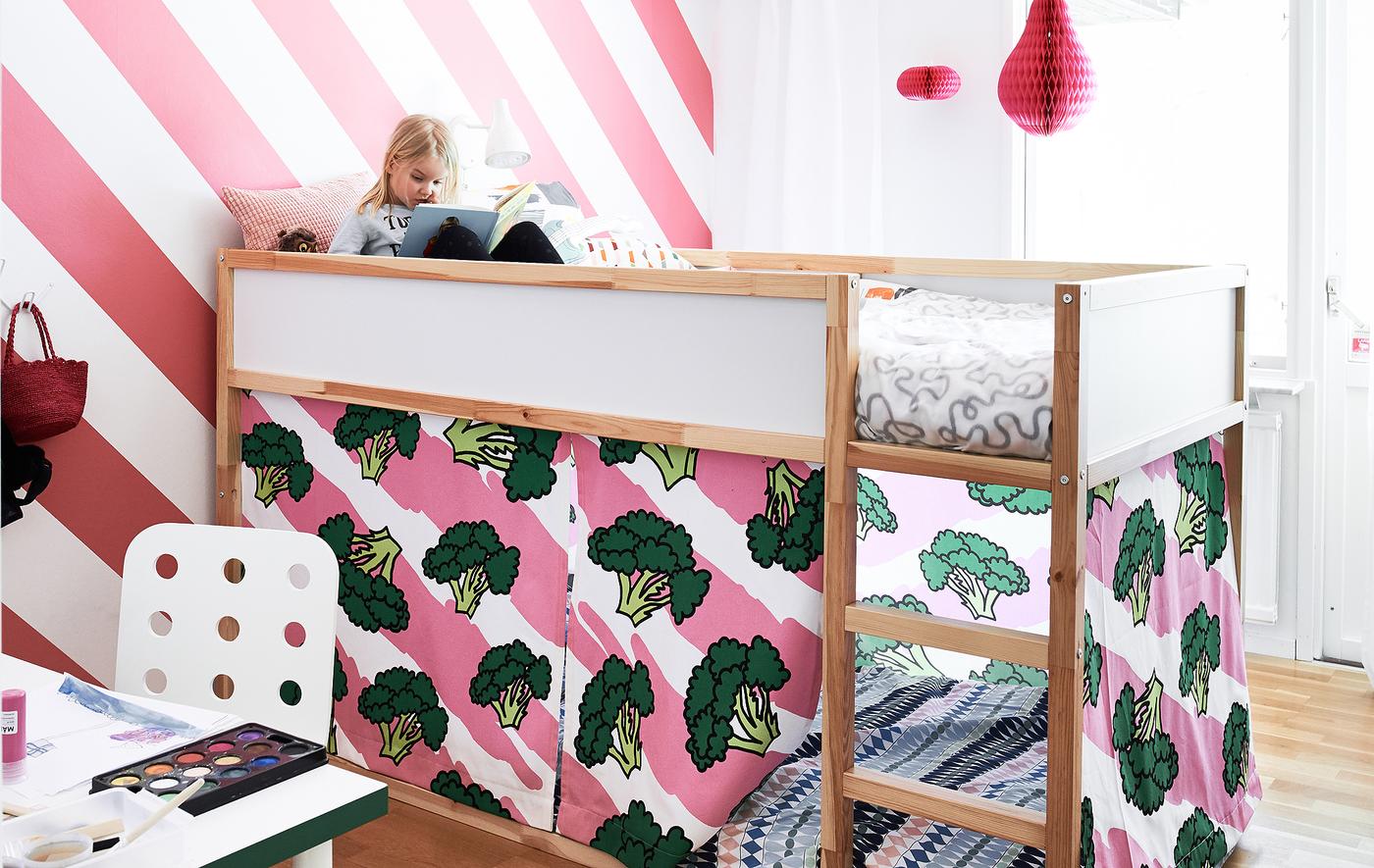 Henrik gave his daughter’s room a fun makeover.
