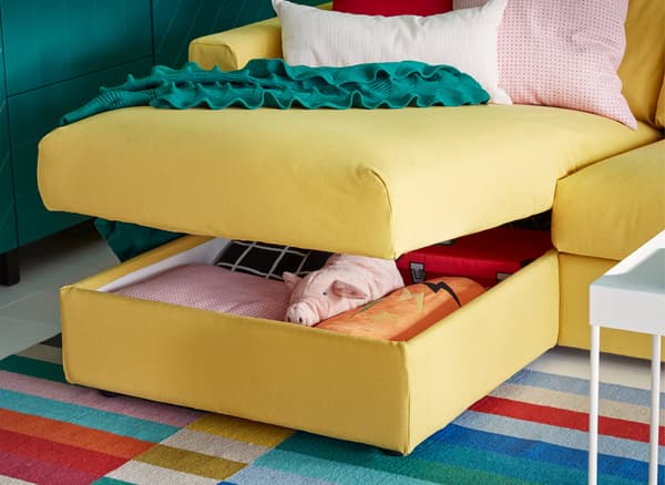 Hidden storage inside the VIMLE chaise longue.