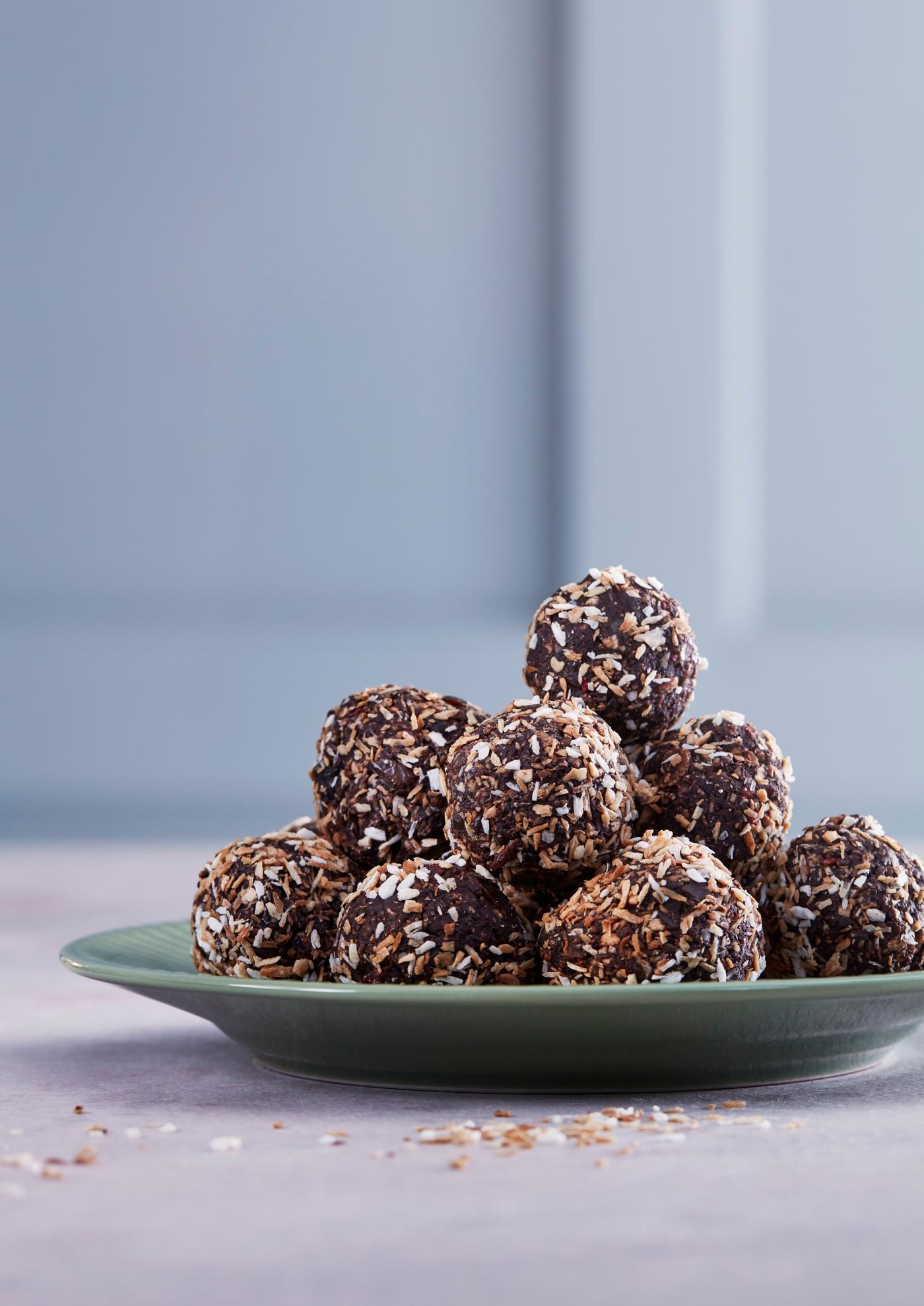 HJÄLTEROLL Kokosbällchen