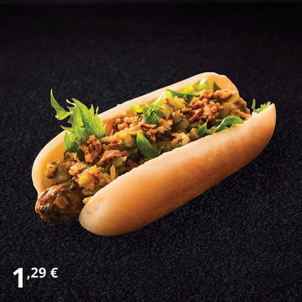 Hot dog with vegetable sausage and extras