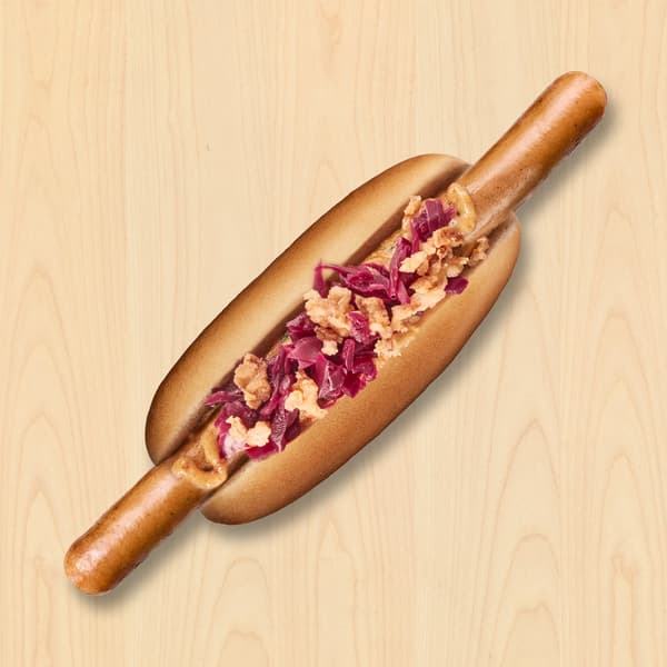Hotdog med rødkål
samt ristede løg og sennep. 100% danskproduceret pølse fra Hvidebæk Slagteri & Pølsefabrik

20.-