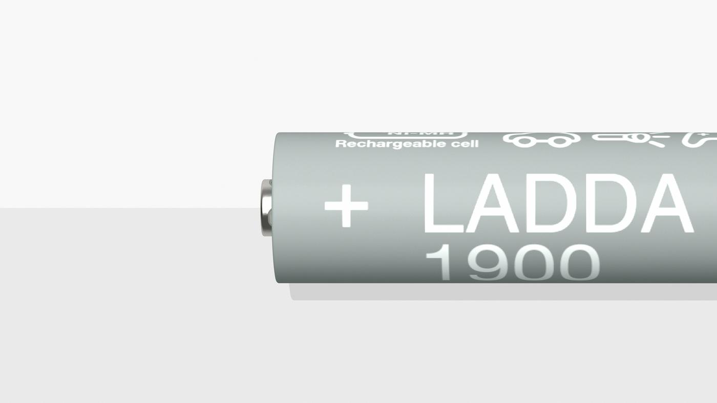 ホワイトとグレーの面の上に置かれたLADDA/ラッダ 充電式電池、HR6 単3形(AA)の拡大画像。