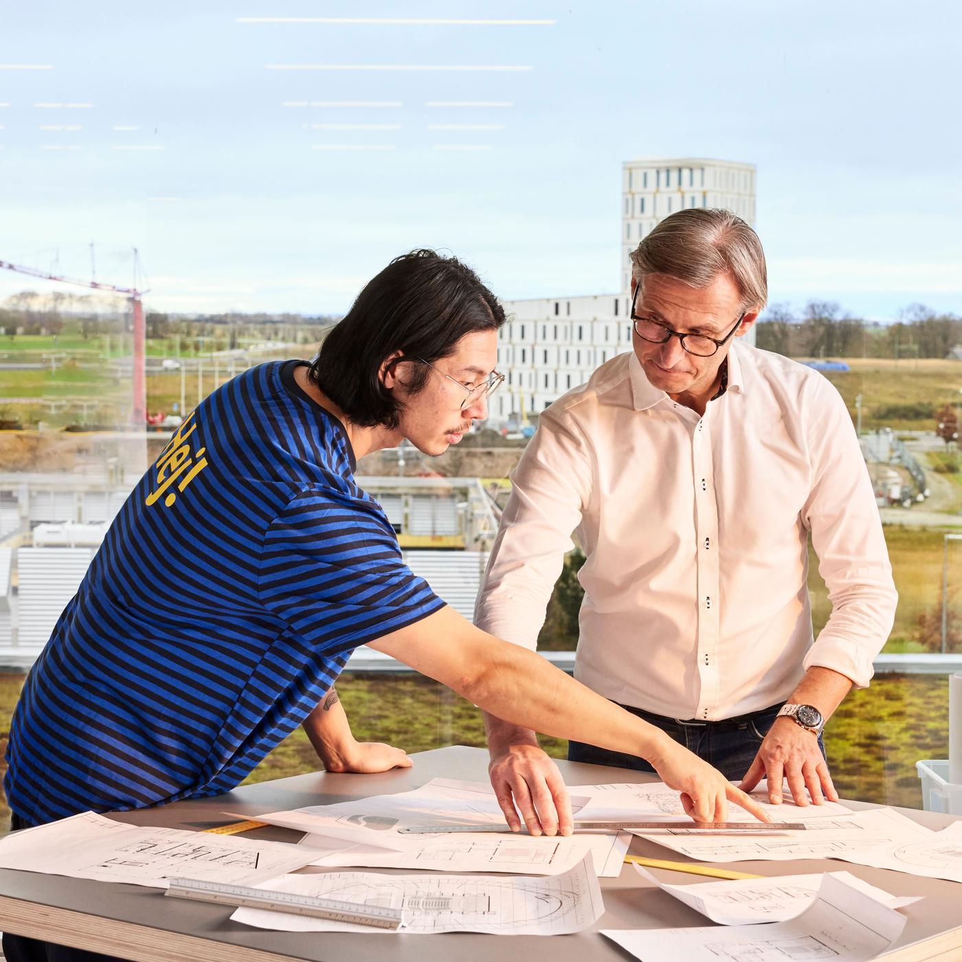 IKEA Business co worker helping an IKEA business network member design their business