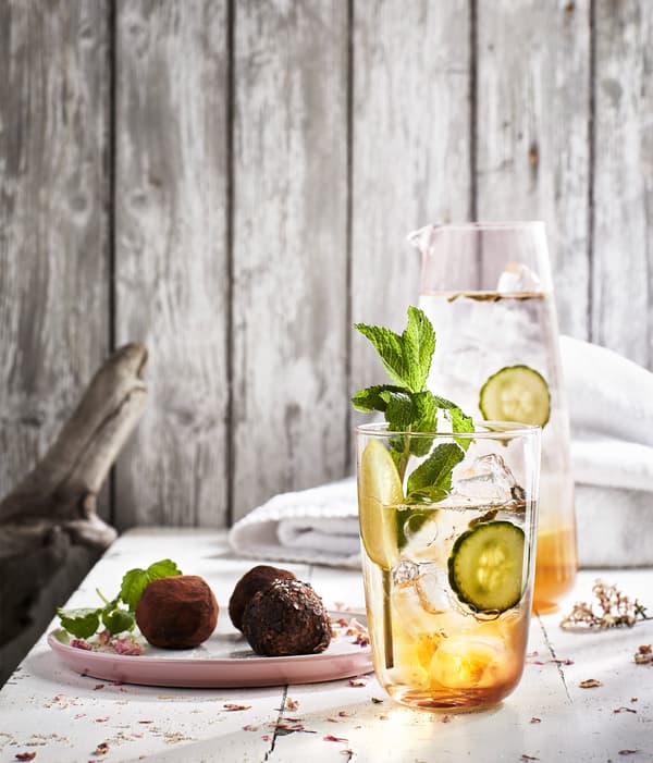 IKEA EGENTID teas can be used to make this citrusy lemon grass tea on the rocks. Find the recipe in our “More than a cup of tea” recipe collection.