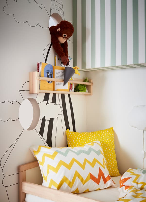 IKEA FLISAT wall storage is made of renewable pine wood and clear acrylic lacquer for a smooth finish. Store books and small toys behind the shelf’s rail.