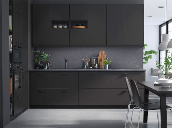 IKEA worked hard to not compromise on anything with KUNGSBACKA kitchen. Not when it comes to design, quality, functionality, or price, and especially not when it comes to the sustainability aspects.