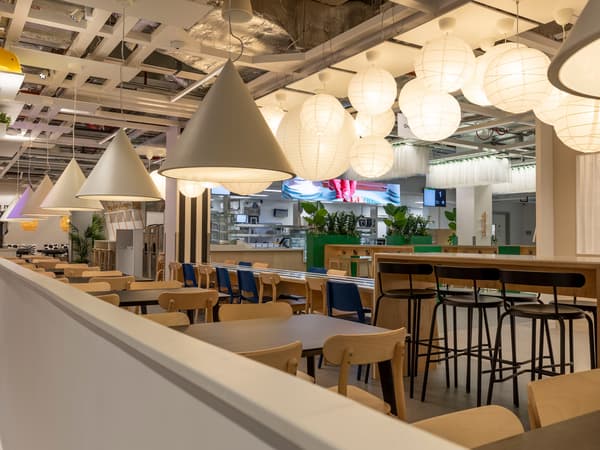 Image of the cafe of the Oxford Street IKEA store