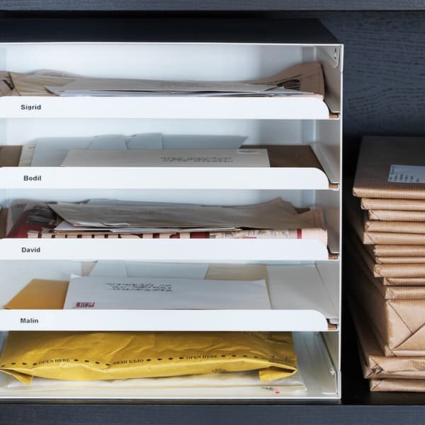 In der Briefablage KVISSLE kannst du Unterlagen und Papier sortieren.