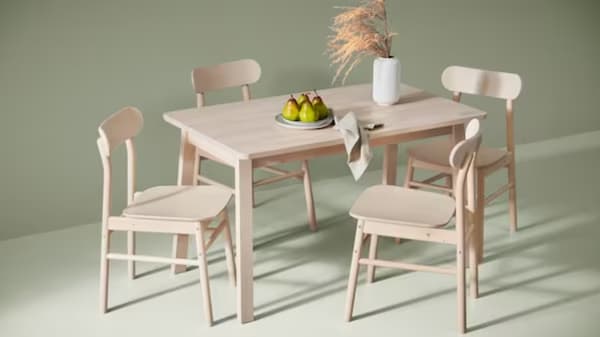 Juego de comedor rectangular con 4 sillas de la serie RÖNNINGE.