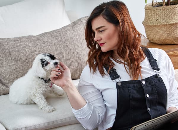 Kara e il suo cane - IKEA