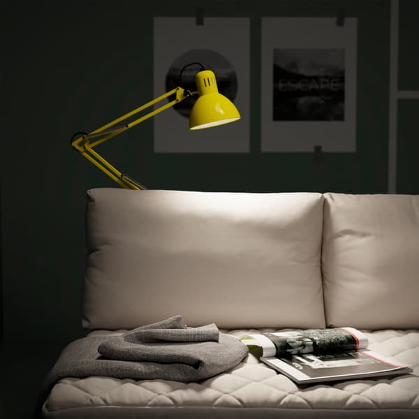 La lampe de bureau portable IKEA TERTIAL en acier est dotée d’un bras et d’une tête réglables. Utilisable partout dans la maison, elle se visse aisément sur des surfaces planes, comme le rail du canapé, un bureau...
