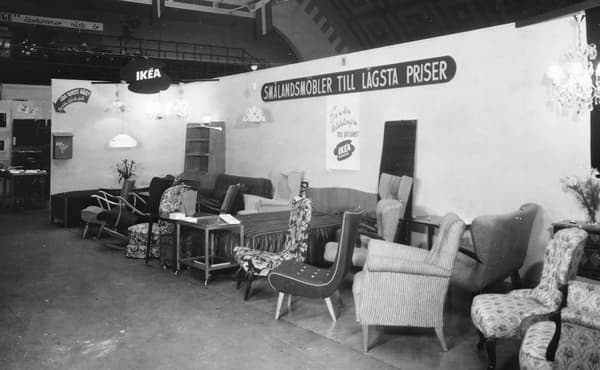 La primera sala de exhibición de IKEA en Älmhult. Lugar en Suecia donde se comenzó a exhibir los productos que IKEA tenía en ese momento, principalmente muebles.