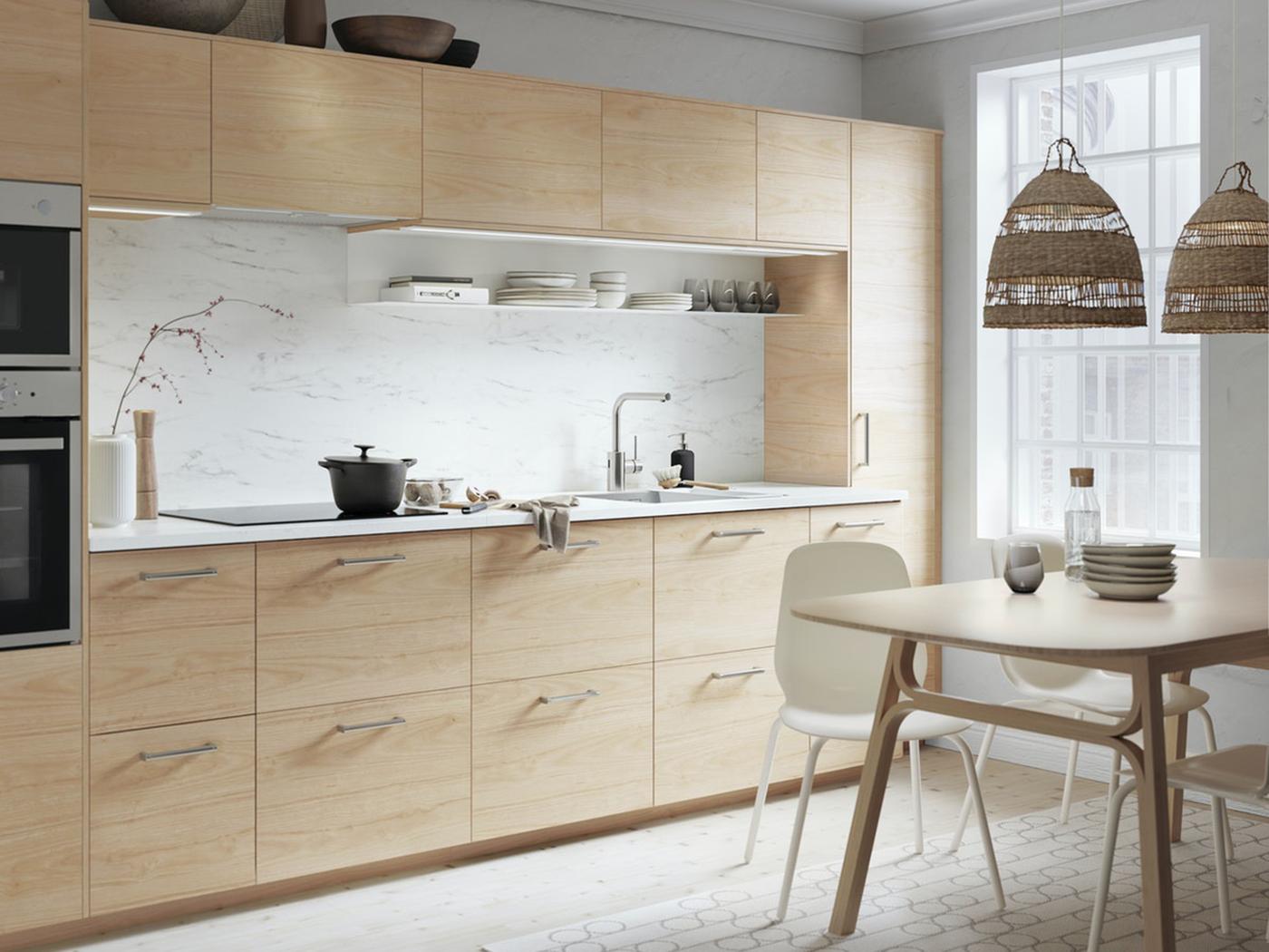 Learn more about our 25-year guarantee for material and craftsmanship on METOD kitchens.